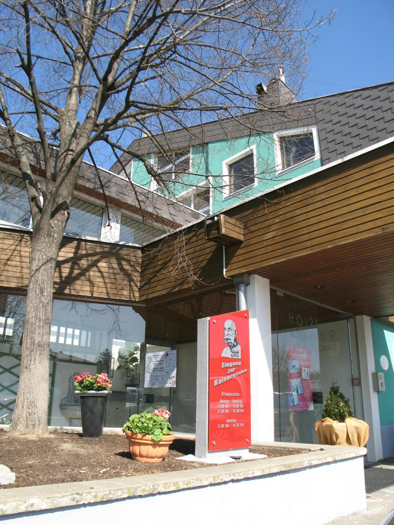 Gastwirtschaft & Hotel Holzinger Möllersdorf Exterior foto